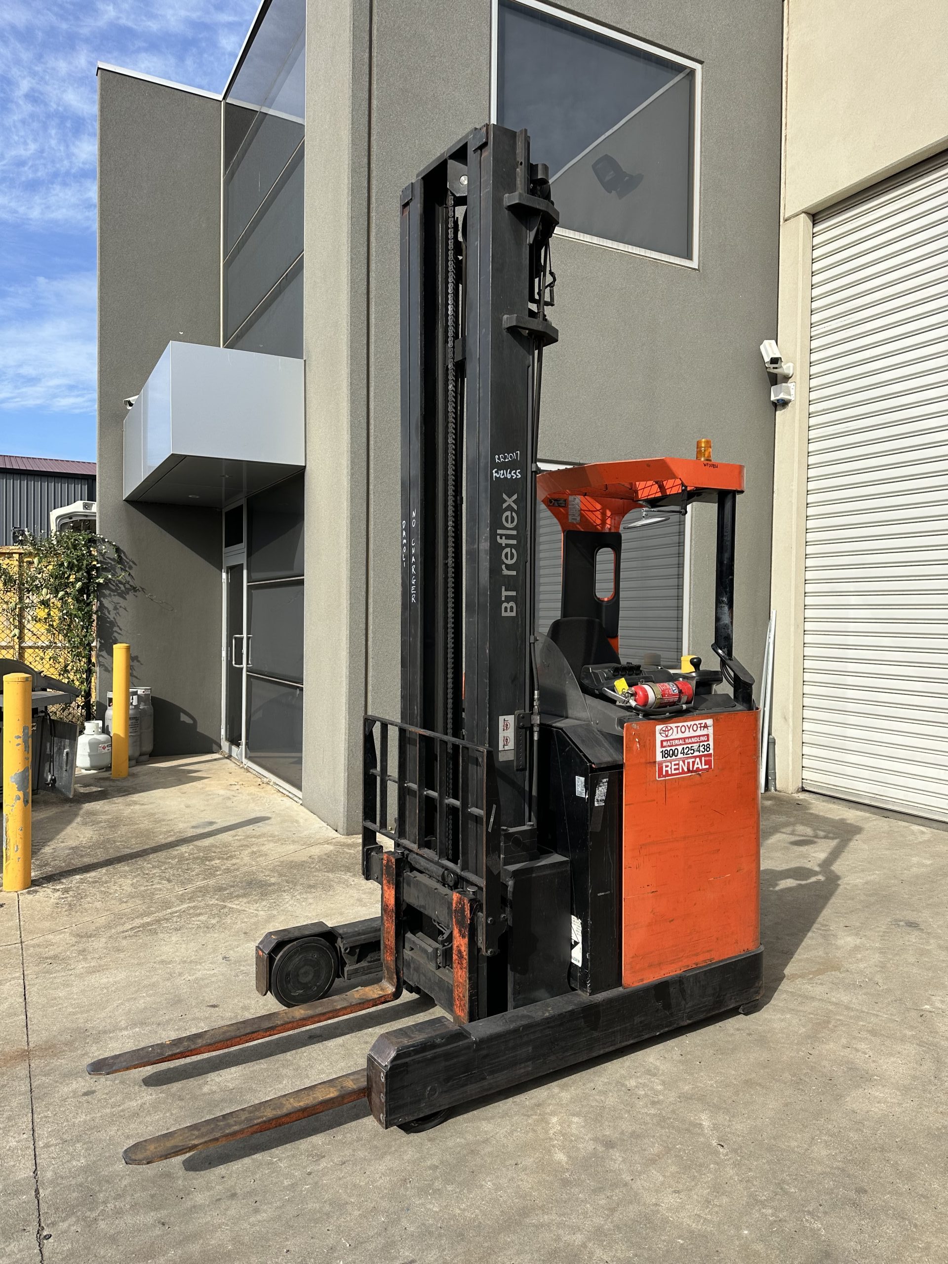 2013 BT Reach Forklift – 1.6T Capacity – 7.5m Lift – Side Shift