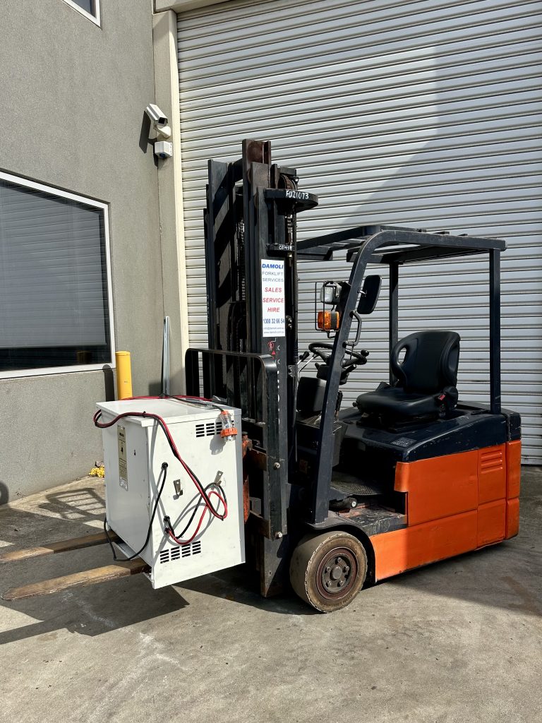 2013 Toyota 1.8T Electric Forklift – 4.7m Lift – Side Shift