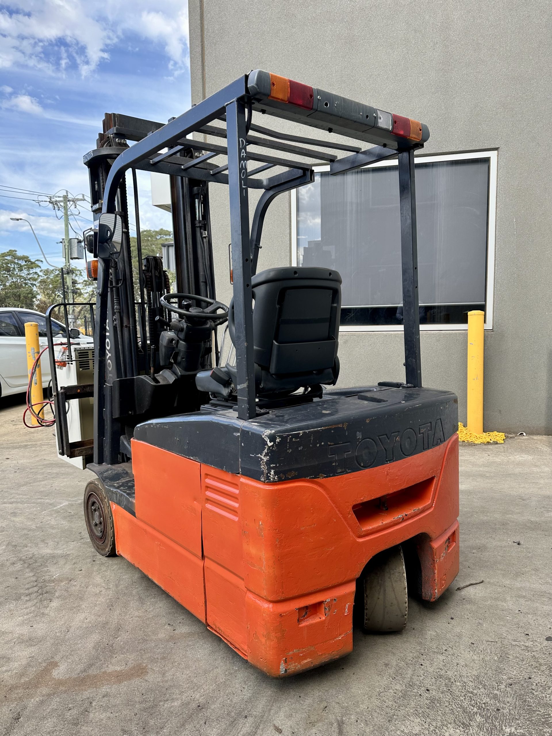 2013 Toyota 1.8T Electric Forklift – 4.7m Lift – Side Shift