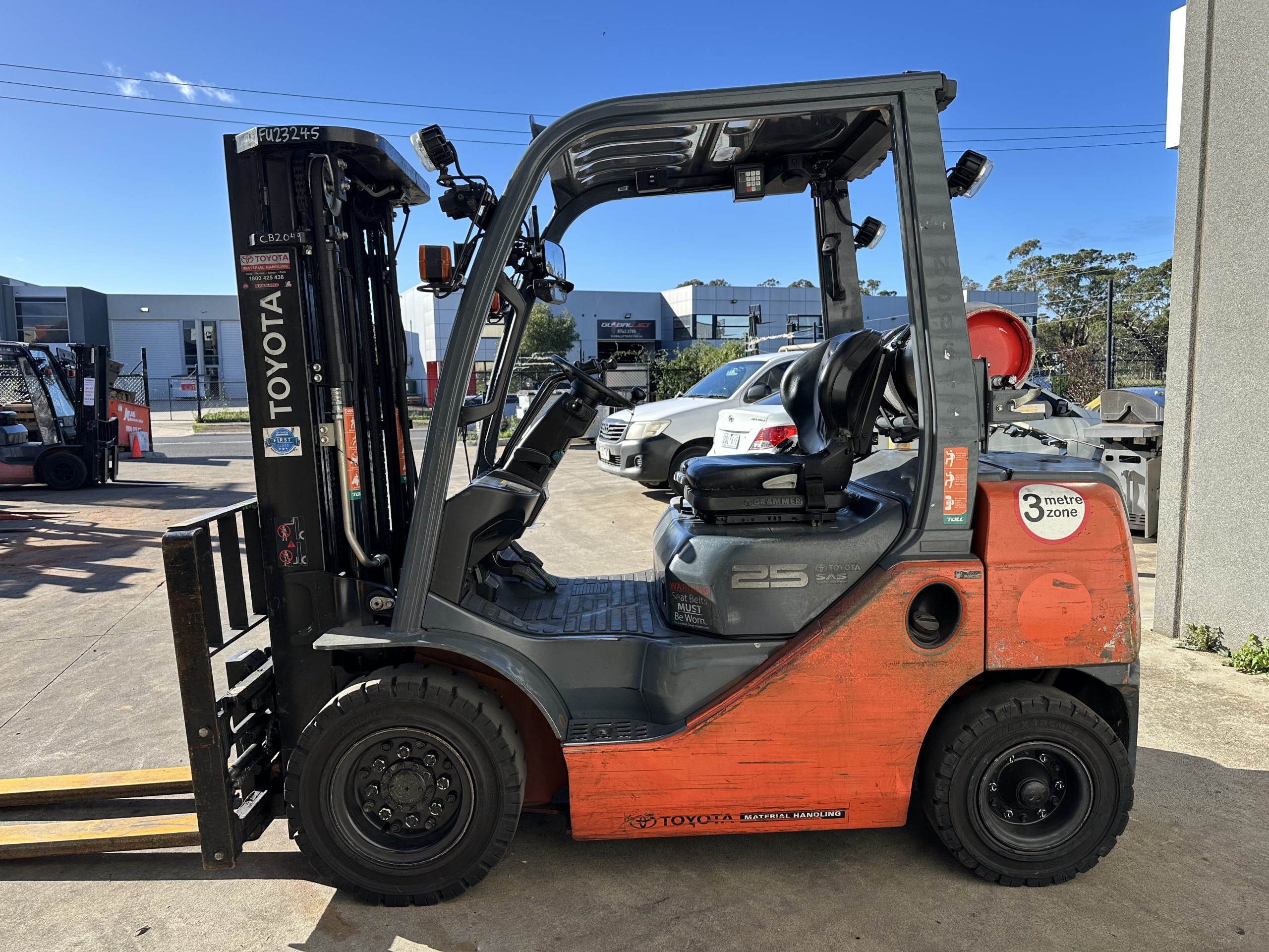 2018 Toyota Forklift (LPG)  – 2.5 Tonne – 4.5m Lift – Side Shift – Fork Positioner – Container Mast