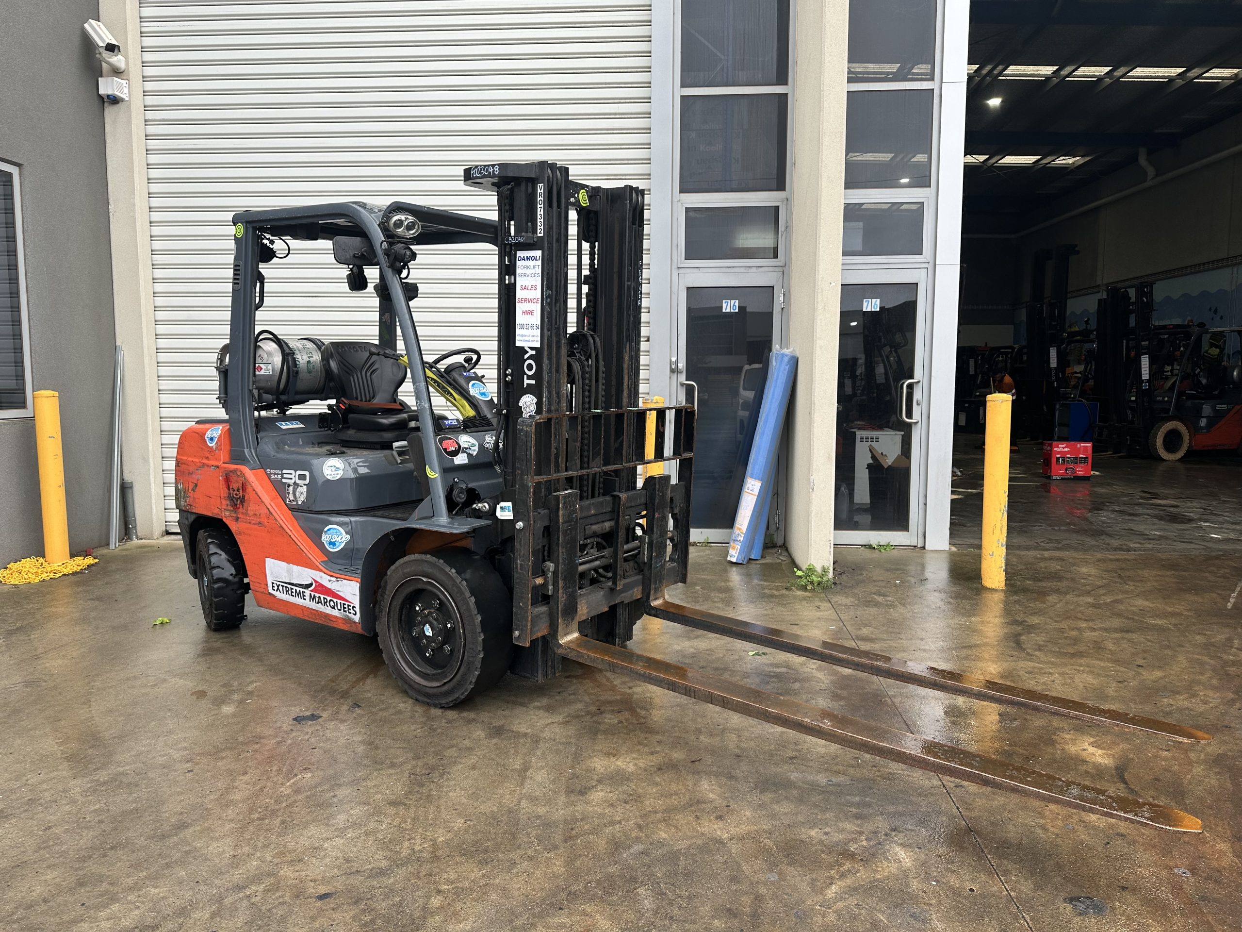 2018 Toyota 3.0T LPG Forklift – 4.5m Lift – Side Shift & Fork Positioner