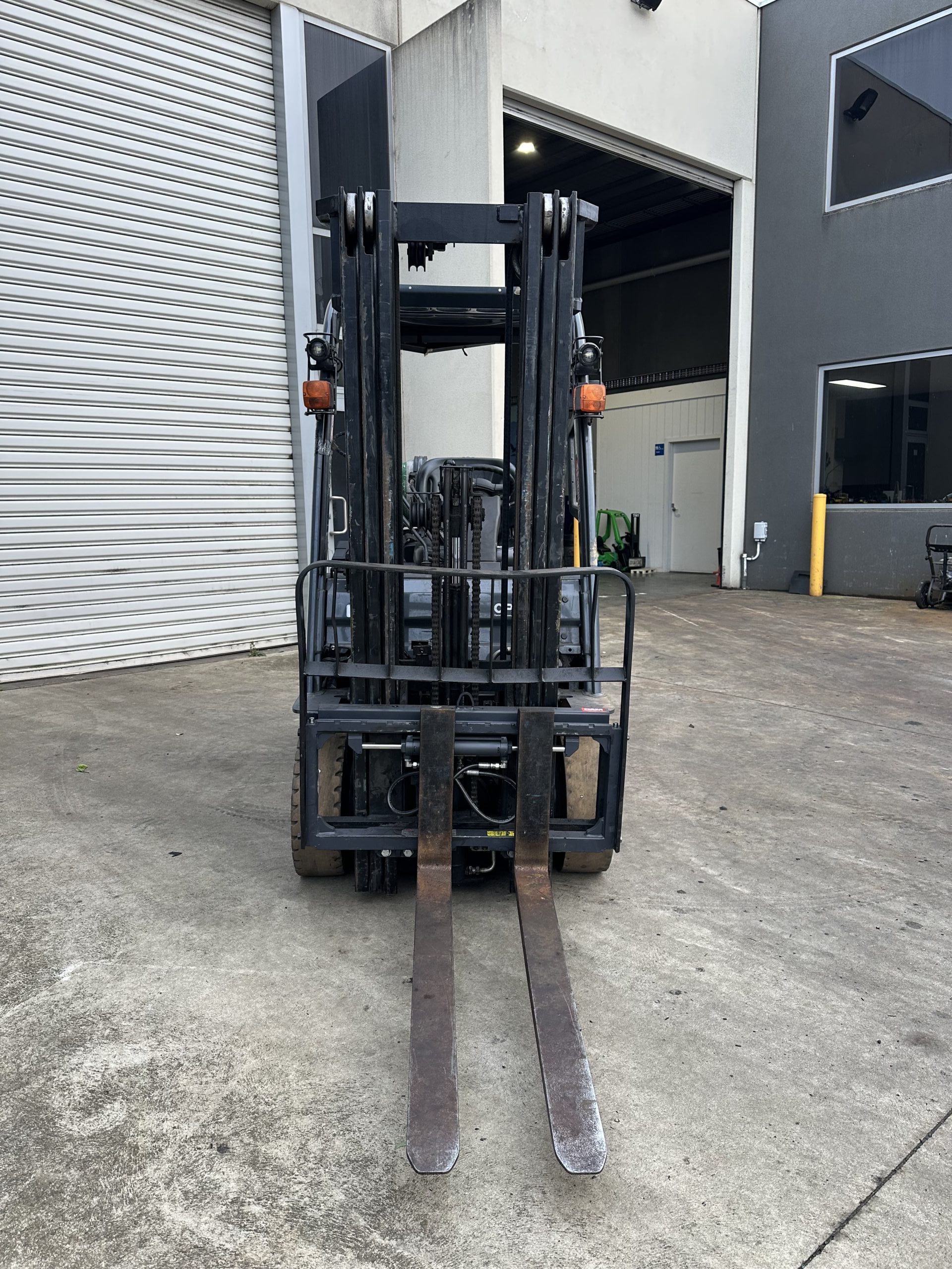 2016 Toyota 1.8T LPG Forklift – 4.5m Lift – Side Shifter-Container Mast