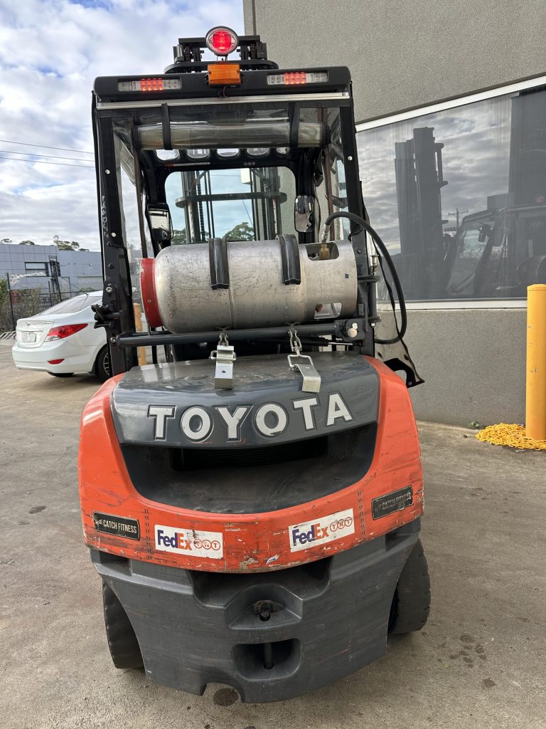 2021 Toyota (LPG) Forklift – 2.5 tonne – 4.5m Lift – Side Shift