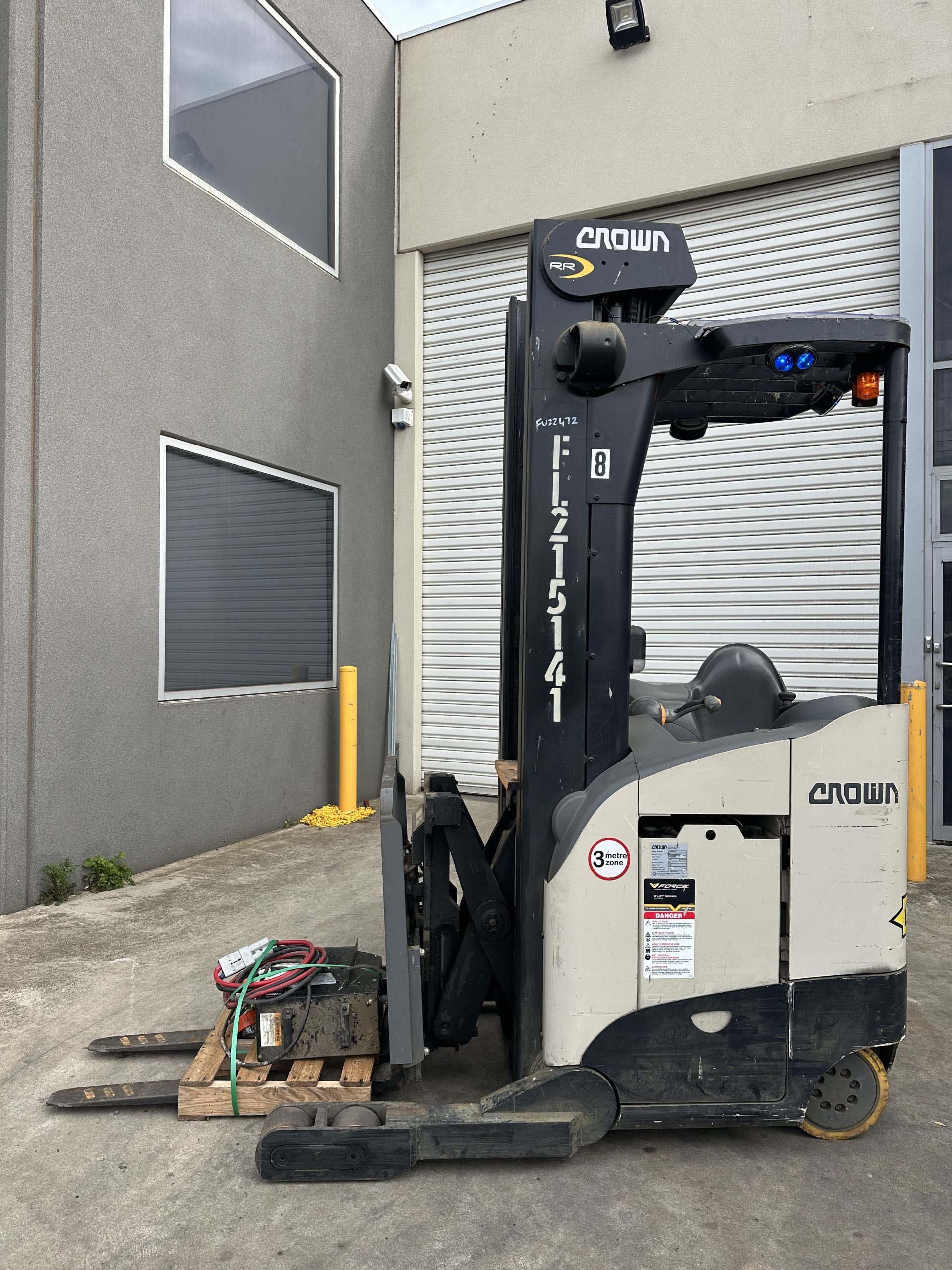 2015 Crown Reach Forklift – 2.0T Capacity – 6.09m Reach Height – Side Shift