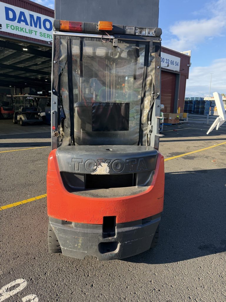2018 Toyota (LPG) Forklift – 1.8 tonne – 3.7m Lift – Side Shift