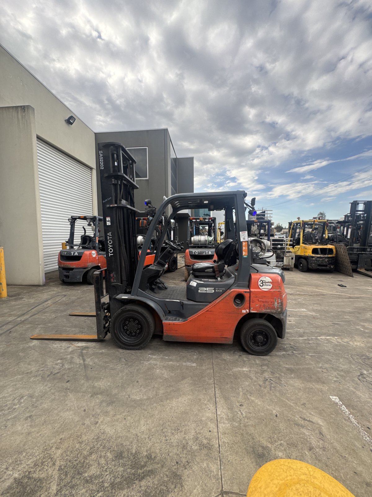 2018 Toyota 32-8FG25 2.5T LPG Forklift – 4.5m Standard Mast, Side Shift, Fork Positioner