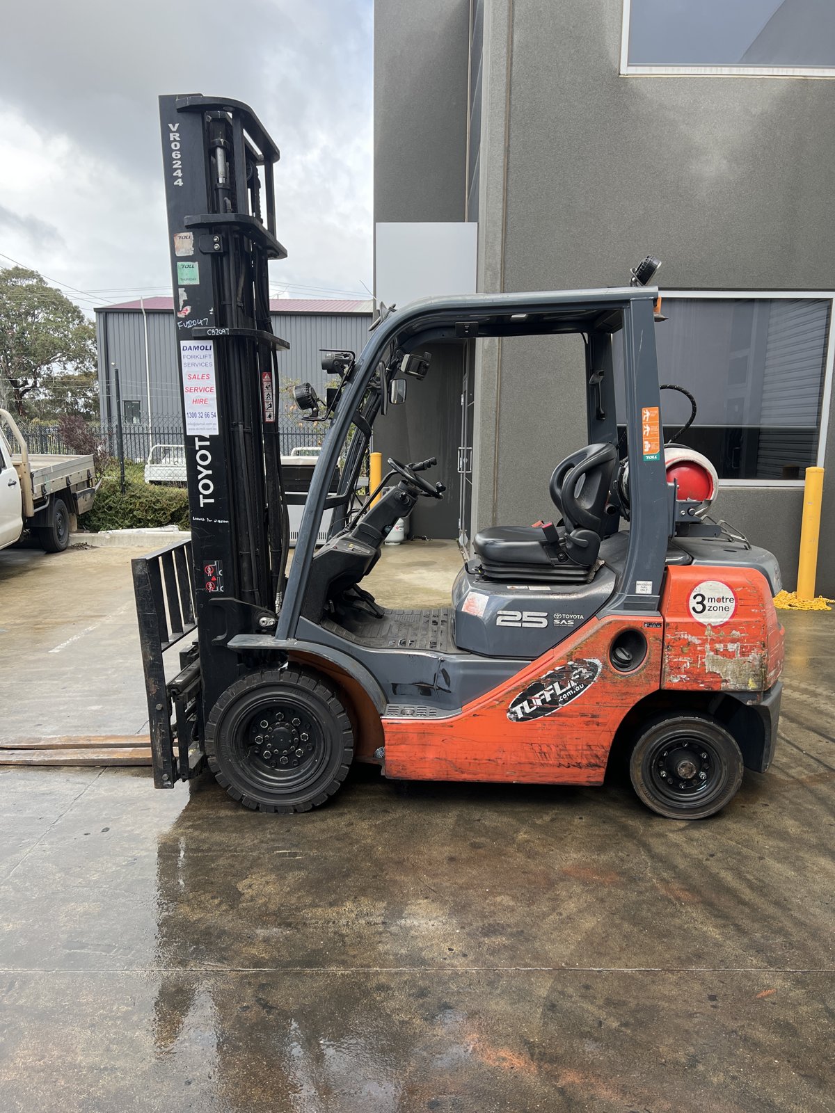 2017 Toyota 32-8FG25 2.5T LPG Forklift – 4.5m Standard Mast