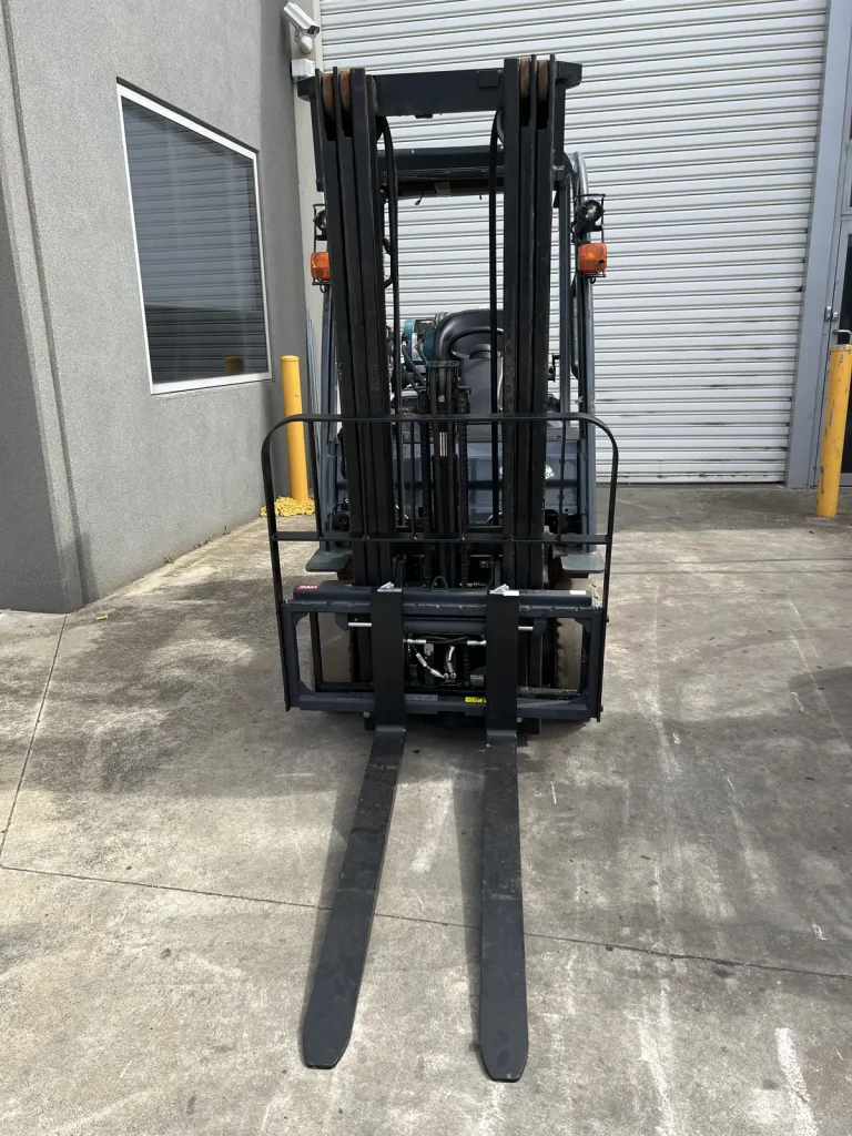 2016 Toyota 32-8FG18 1.8T LPG Forklift – 4.7m Container Mast, Side Shift