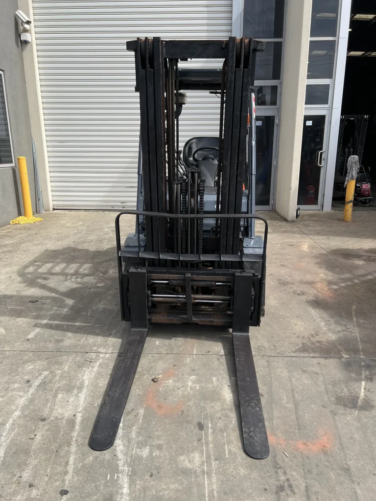 2020 Toyota 32-8FG25 2.5T LPG Forklift – 4.7m Container Mast, Side Shift, Fork Positioner