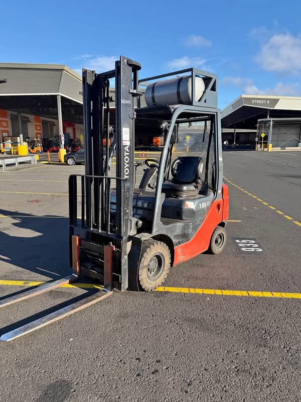 Used 2018 Toyota 32-8FG18 1.8 tonne LPG forklift with standard mast, stock CB1966, photo 3
