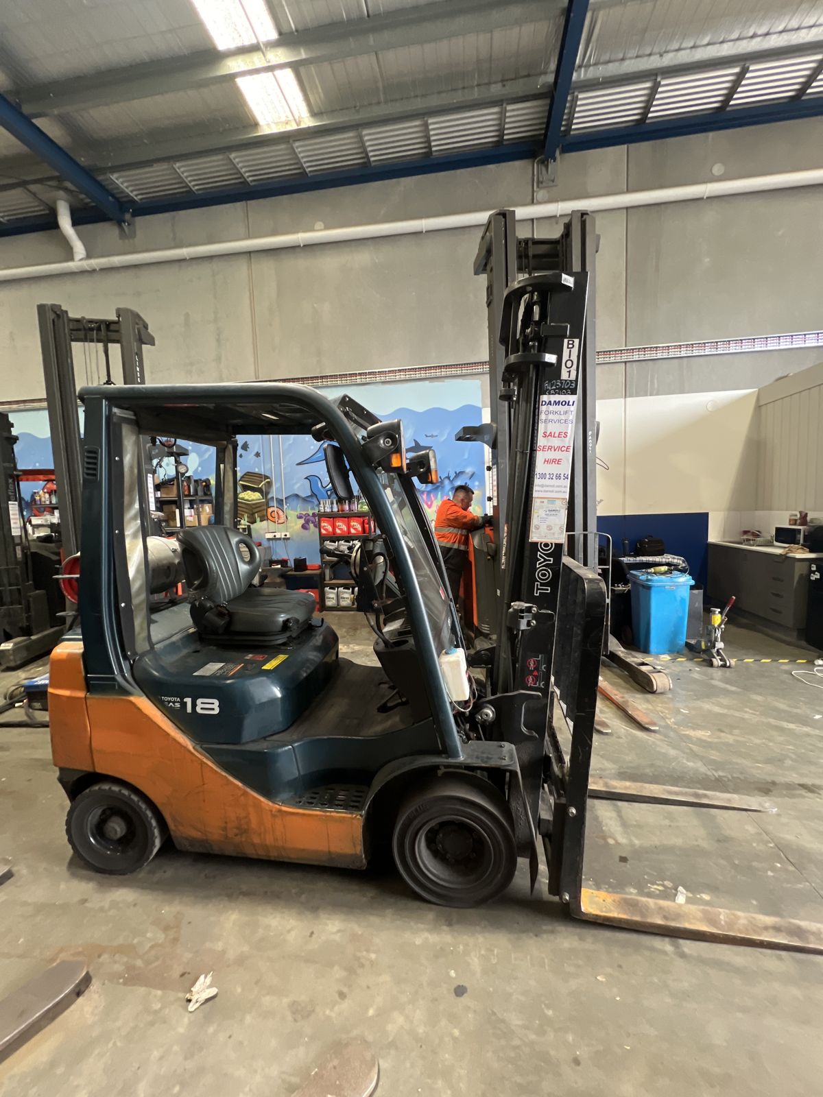 Used 2007 Toyota 32-8FG18 1.8 tonne LPG forklift with standard mast, stock CB2103, photo 4