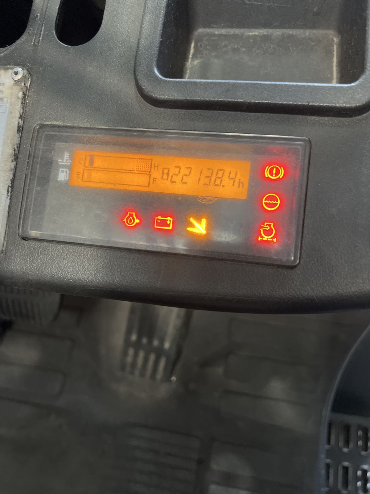 Used 2007 Toyota 32-8FG18 1.8 tonne LPG forklift with standard mast, stock CB2103, photo 6