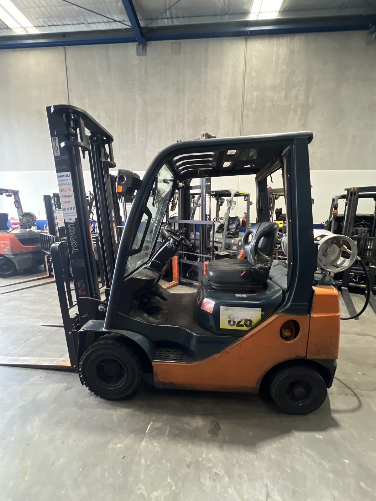 Used 2007 Toyota 32-8FG18 1.8 tonne LPG forklift with standard mast, stock CB2103