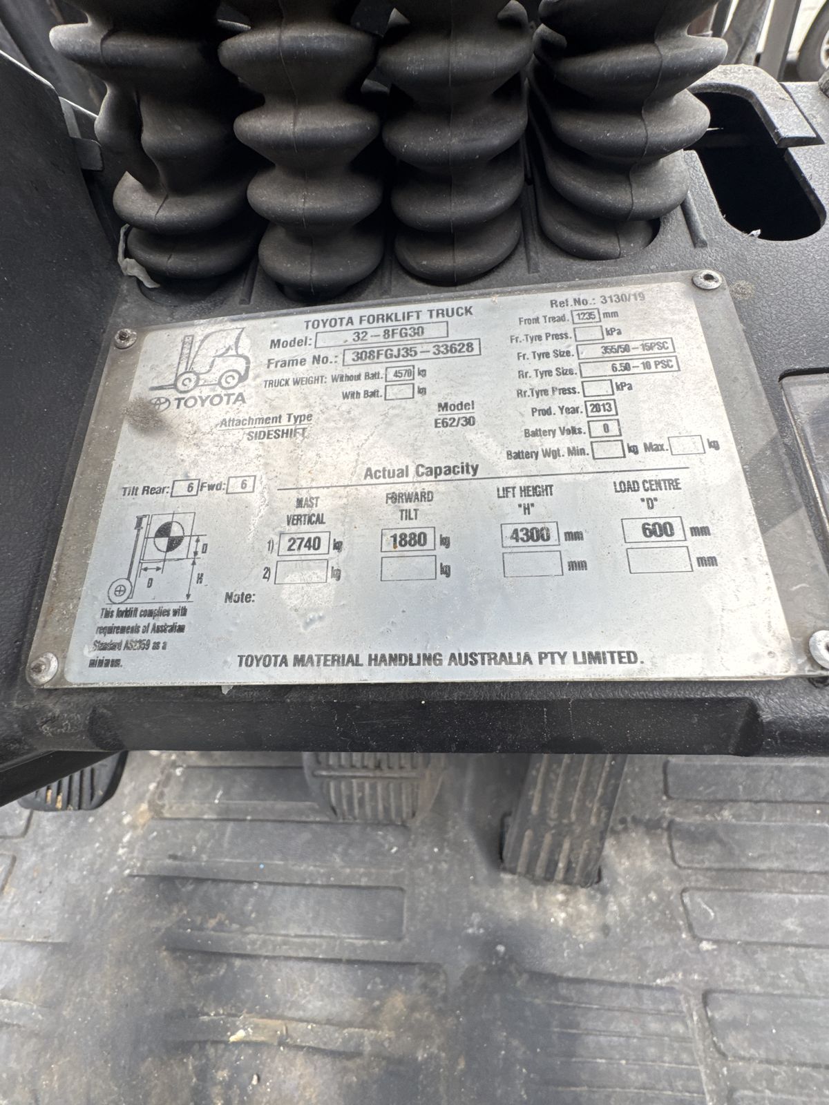 Used 2013 Toyota 32-8FG30 3.0 tonne LPG forklift with container mast, stock CB2131, photo 7
