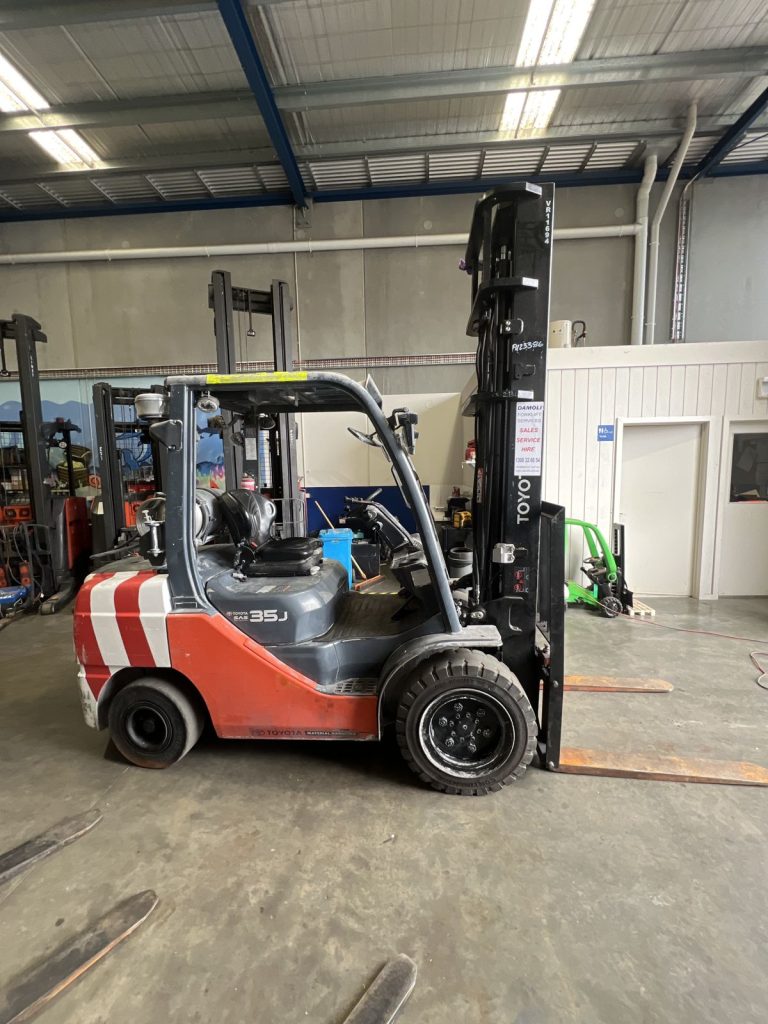 Used 2021 Toyota 32-8FGJ35 3.5 tonne LPG forklift with standard mast, stock CB2132, photo 5