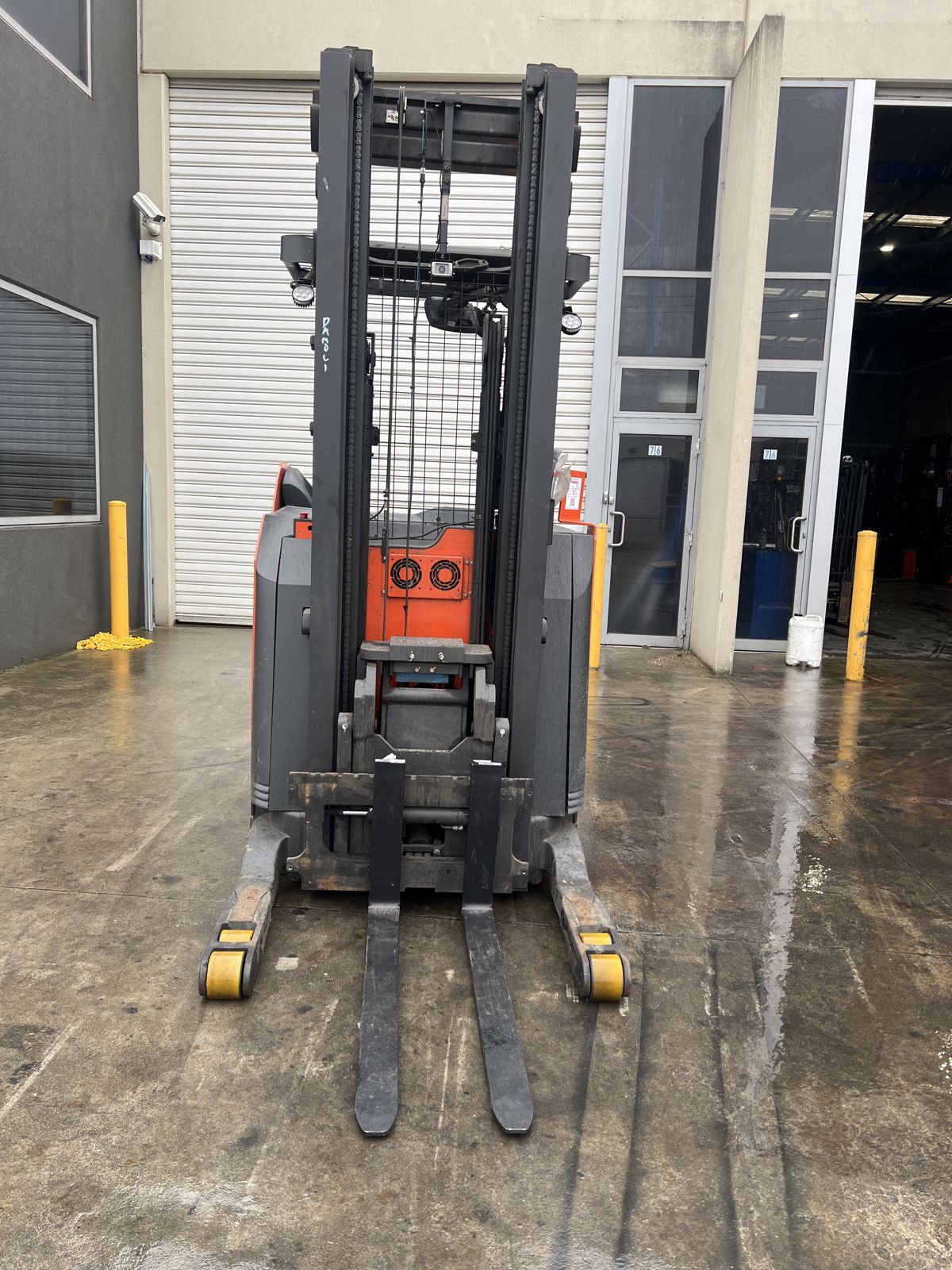 Used 2021 Raymond 770-R45TT 2.0 tonne electric reach truck with standard mast, stock RR2077, photo 2