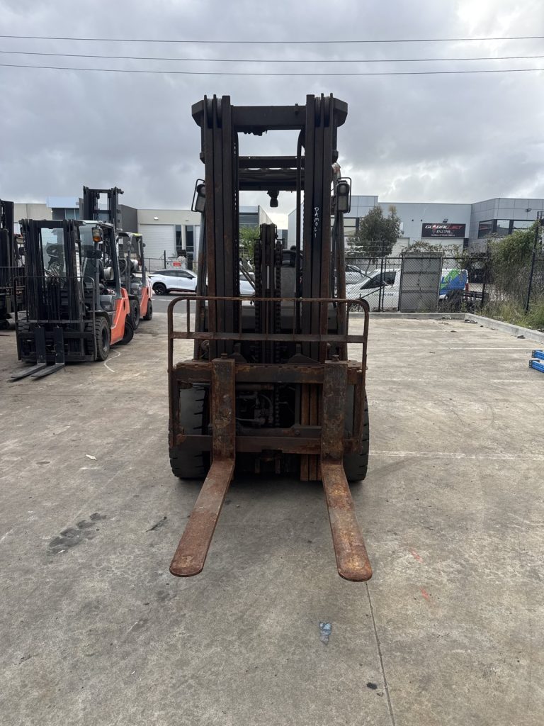 2023 Toyota 62-8FD30 3.0T Diesel Forklift – 4.7m Container Mast, Side Shift