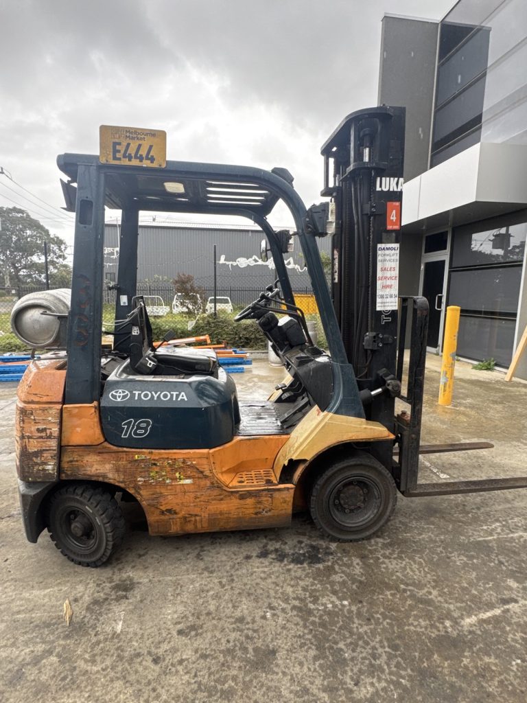 2002 Toyota 7FG18 1.8T LPG Forklift – 3.7m Standard Mast, Side Shift